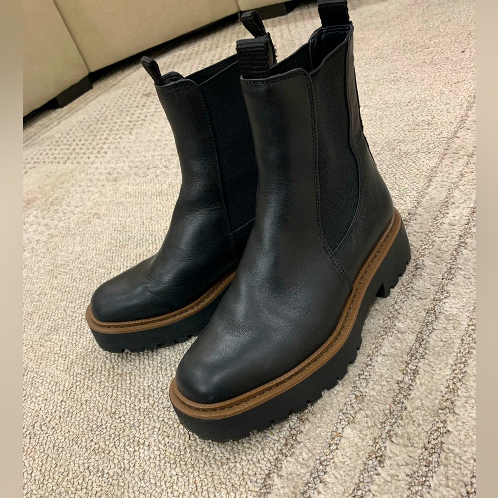 Sam Edelman Laguna Chelsea booties, black leather, size 6, slightly worn